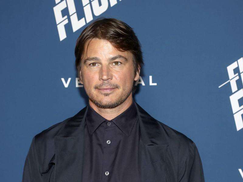 Actor Josh Hartnett in hospital after crash in Canada | Shepparton News