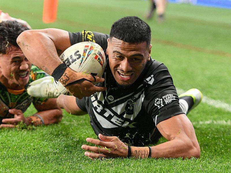 Kiwis crush Cook Islands, send World Cup warning