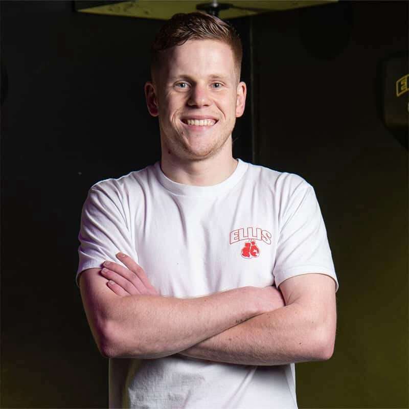 Shepparton dad’s ‘pride’ as boxer Brooklyn Andresen prepares for debut professional fight after world champion’s backing