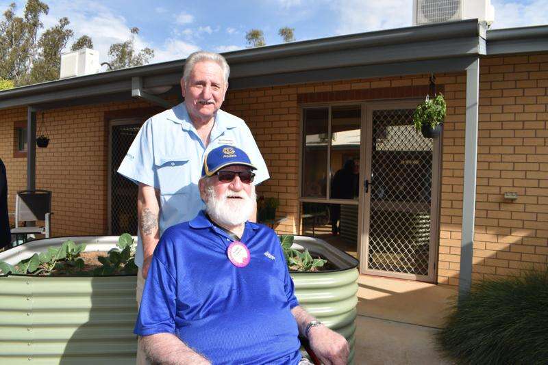 Moama Lions bring garden beds to Southern Cross Care Riverine Herald