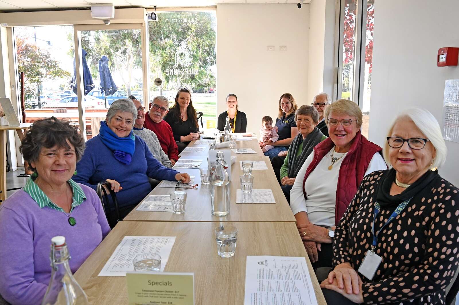 ‘Giving back to the community’: Vision Australia looking for volunteers ...