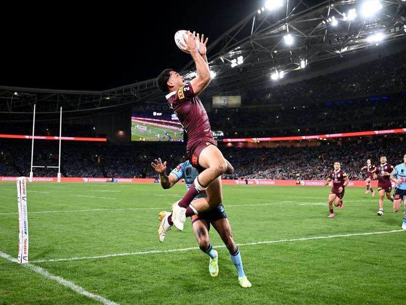Coates floats high above To'o in Maroons aerial threat | Kyabram Free Press
