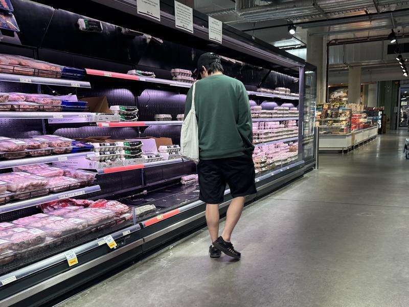 Shares snap losing steak but inflation threats remain