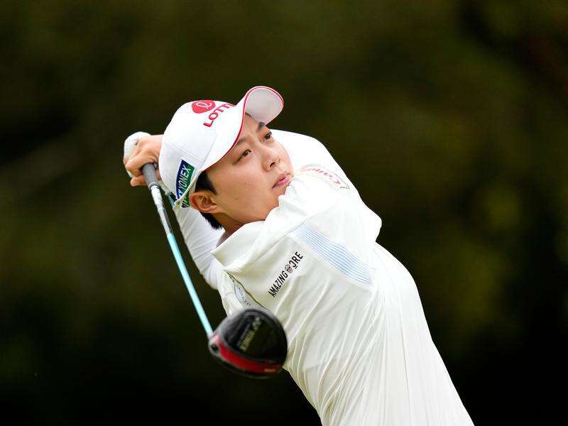 Korda struggles, South Korean duo take LPGA lead