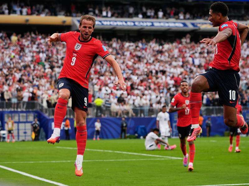 Kane becomes record scorer as England beat Panama