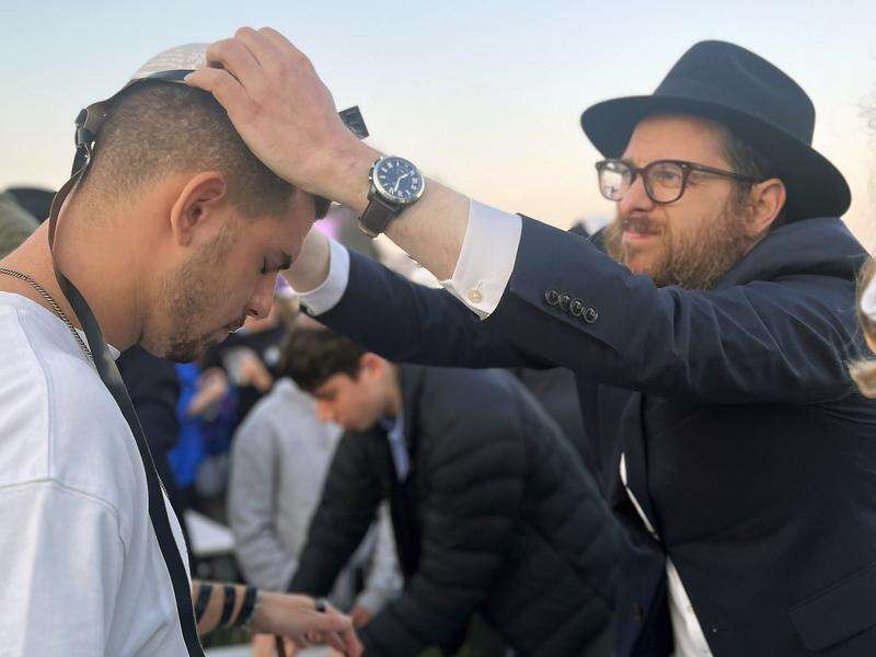 'We're all in pain': Jewish community mourns | Riverine Herald