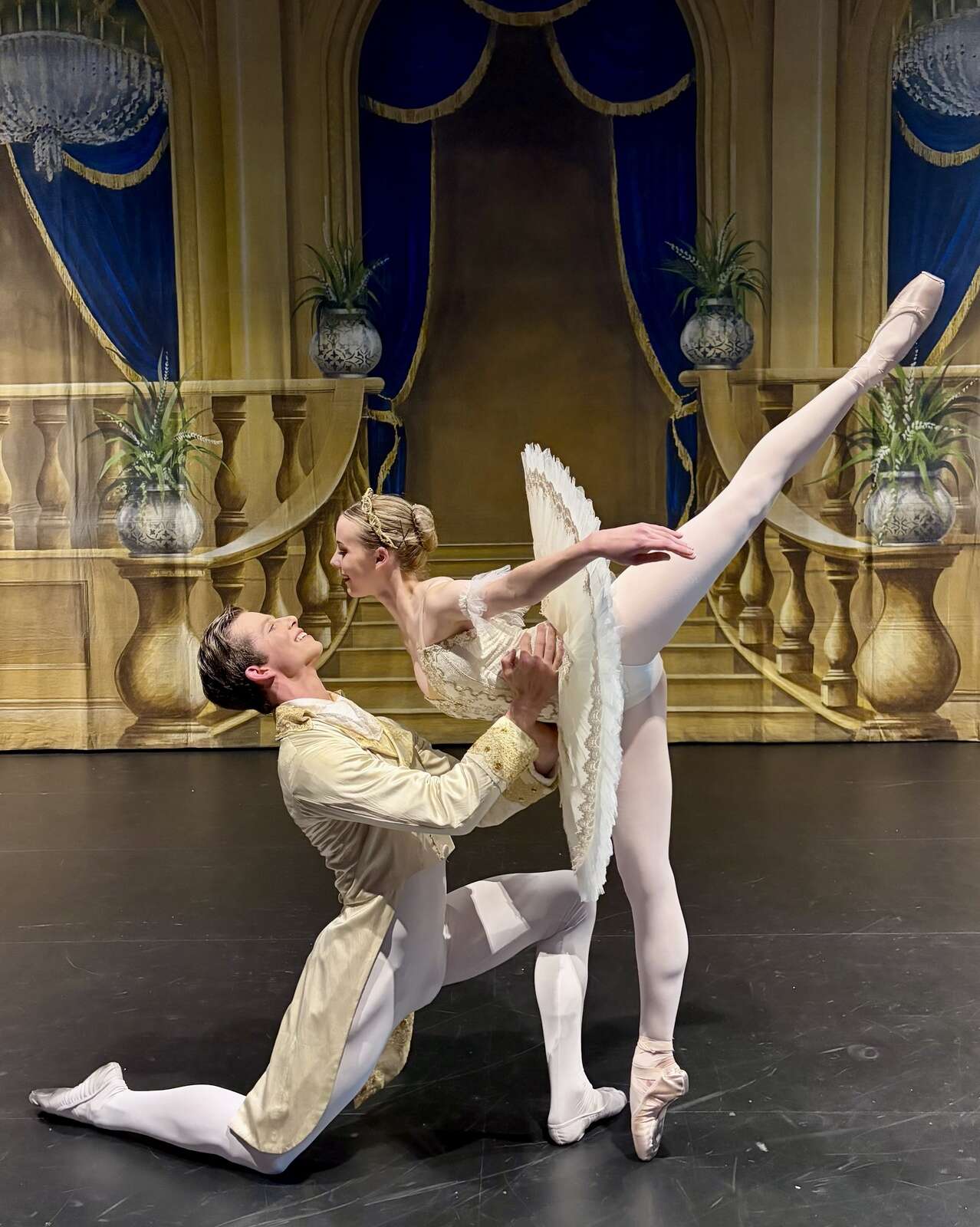 Young dancer shines in ballet debut | Riverine Herald