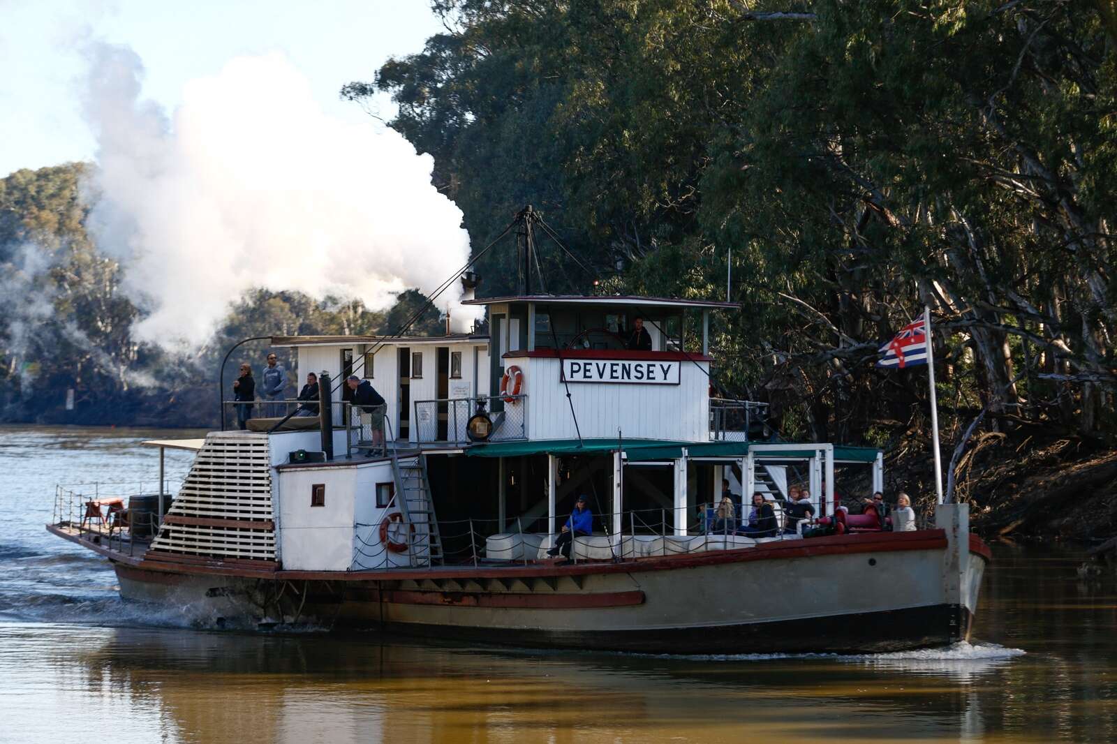 Steamer races with a twist | Riverine Herald