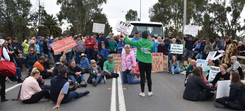 Thousands join rally | Riverine Herald