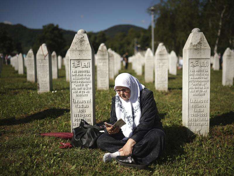 Dutch apology for Srebrenica genocide