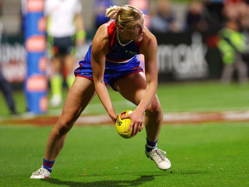 Bulldogs put battling Bombers to the sword in AFLW | Country News