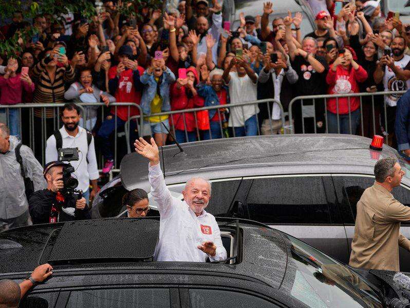 Brazil's Lula overtakes Bolsonaro in presidential vote