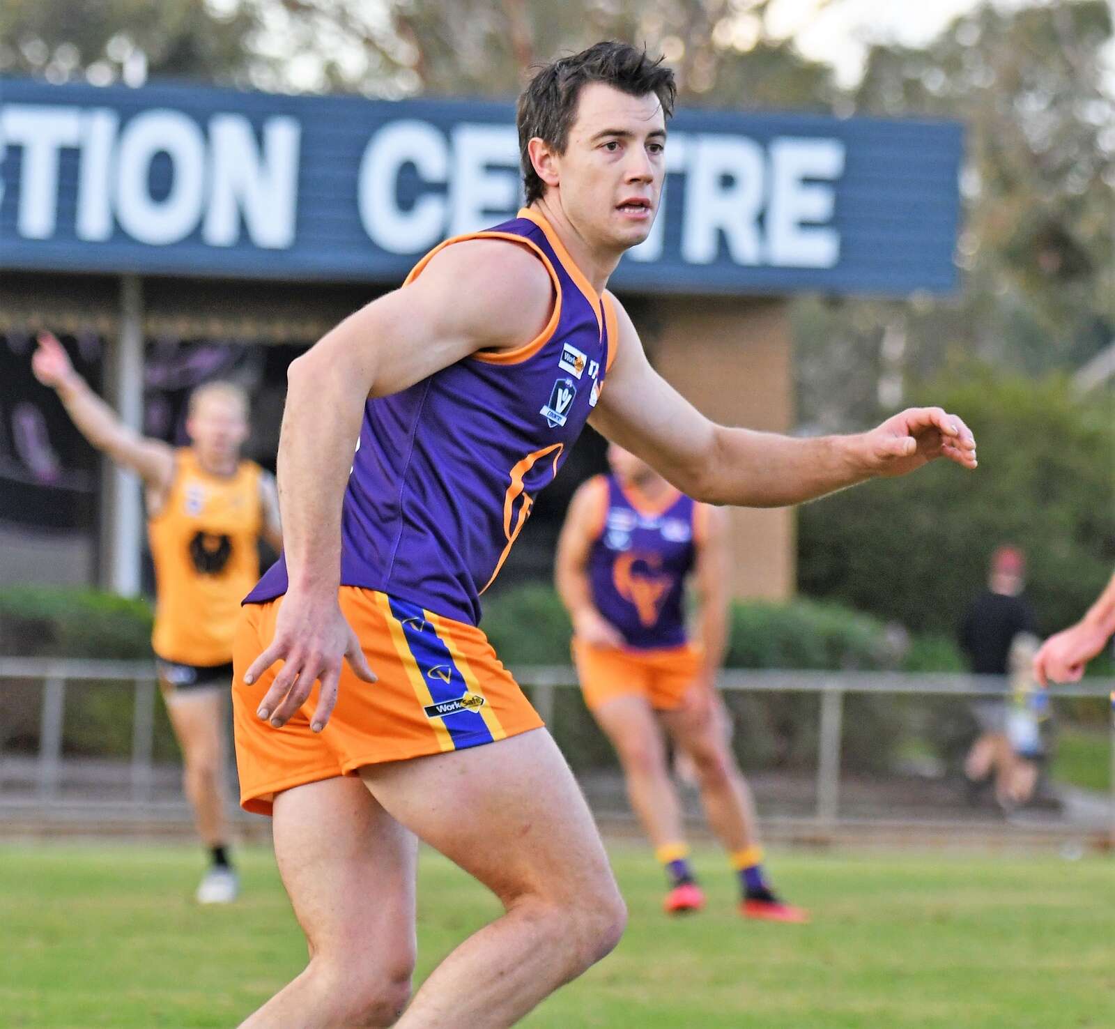 Bombers avoid double up with bogey team Deniliquin Pastoral Times