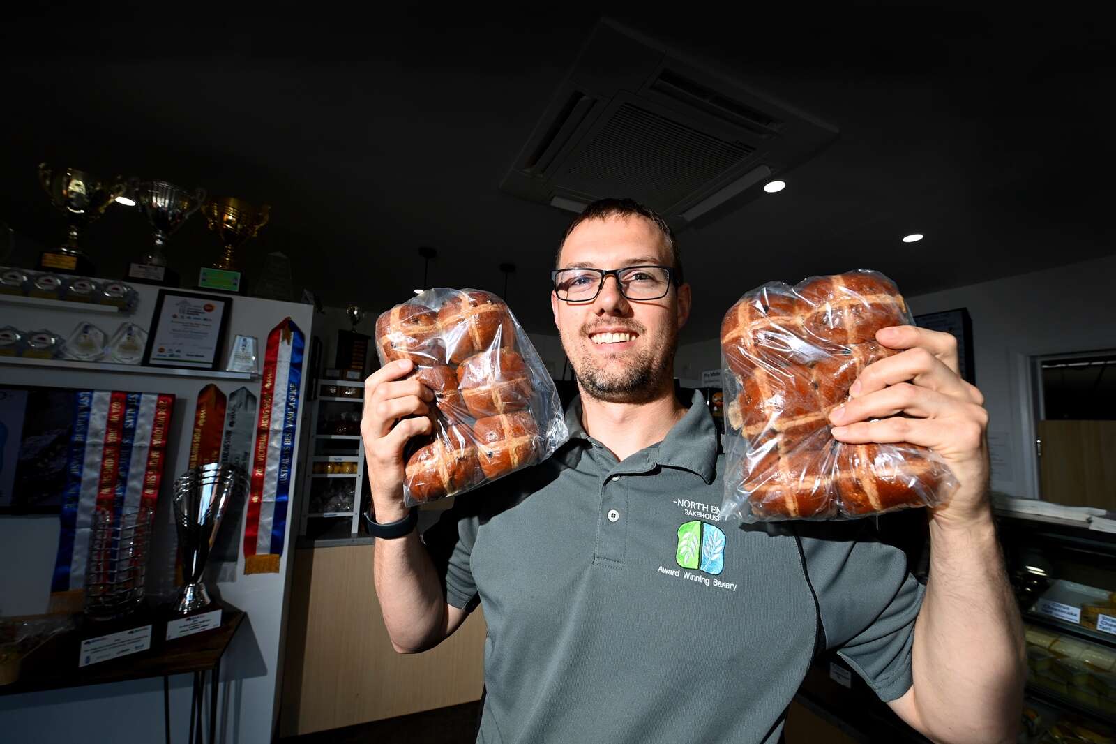Bun-believable: Shepparton bakery takes out national prize | Shepparton ...