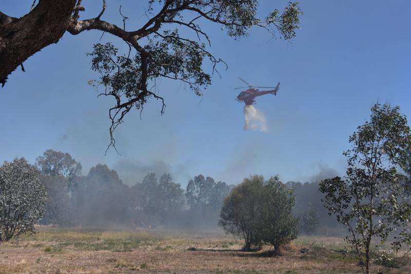 Fire in paddock behind Inglis Rd under control | Benalla Ensign