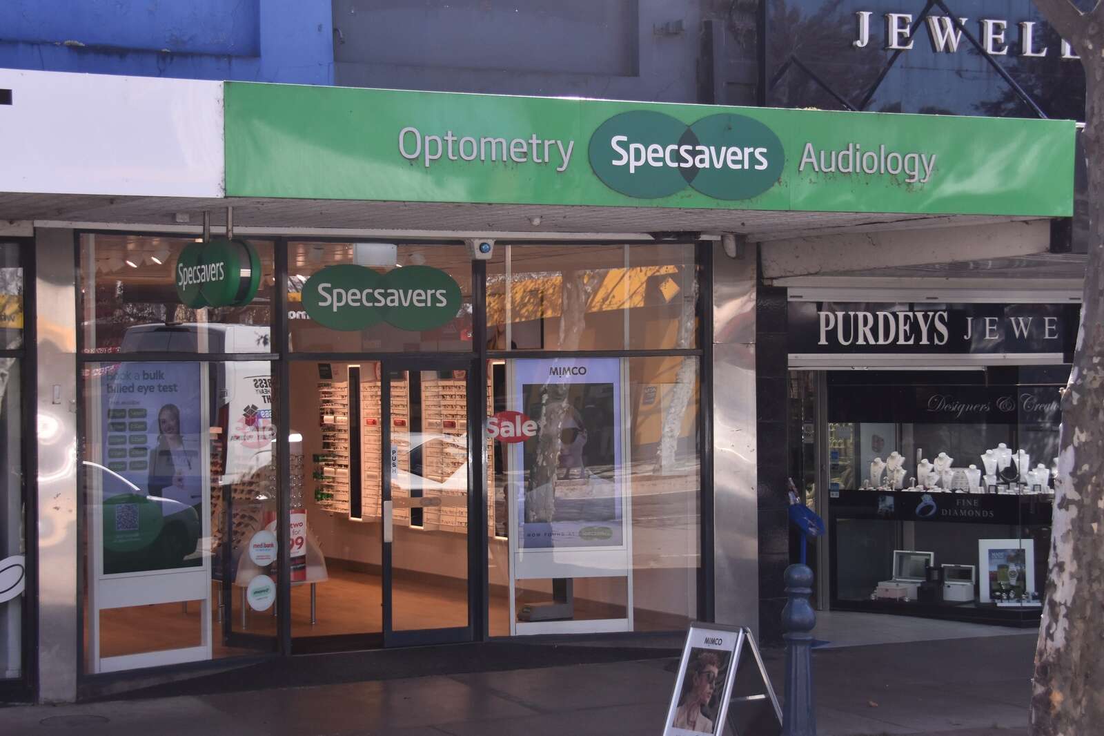 BSFG Recycling old reading glasses and sunnies Benalla Ensign