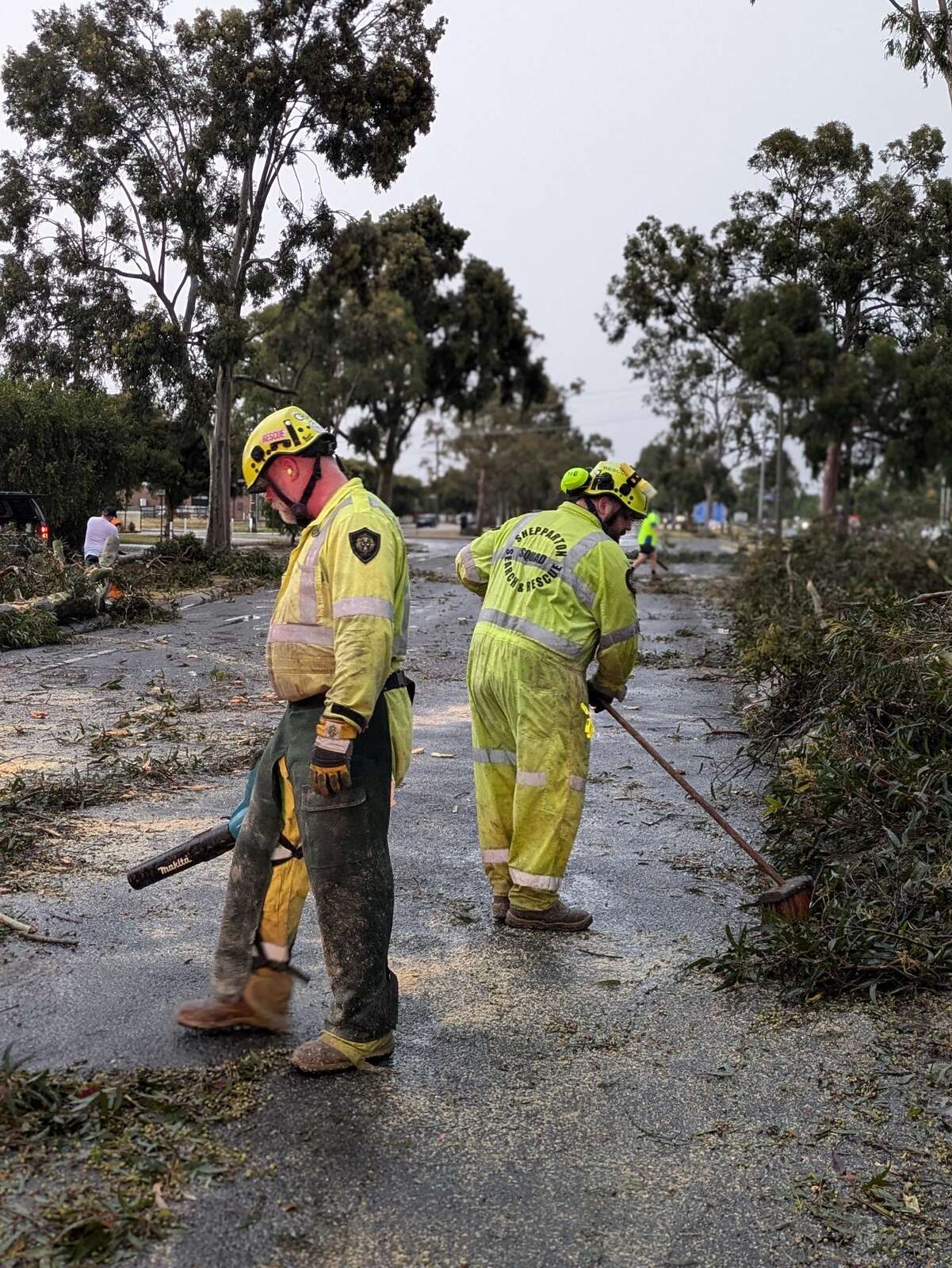 ‘139 jobs’: Hectic clean-up after Sunday’s storm | Riverine Herald
