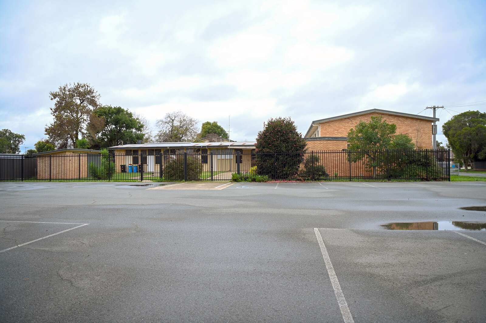 Permit issued for new school