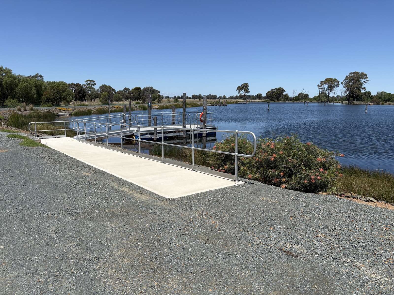 Wheelchair-friendly fishing spot opens in Goulburn Valley | Riverine Herald