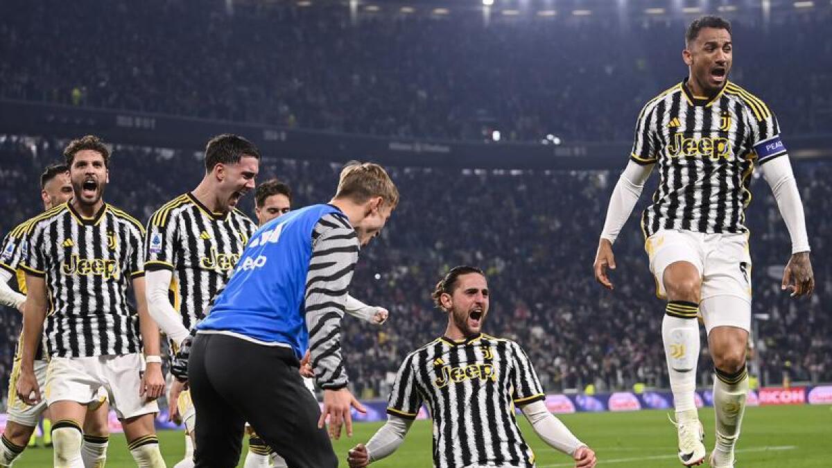 Juventus beat Roma, close on Serie A leaders Inter | Riverine Herald
