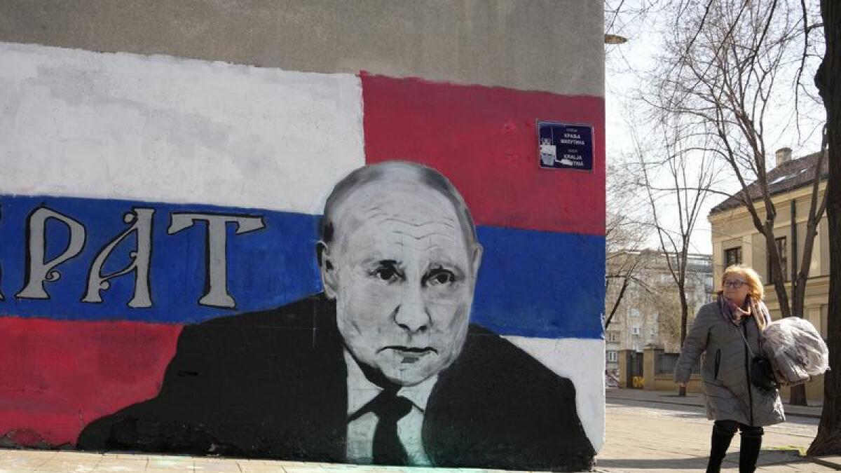 A mural of Vladimir Putin