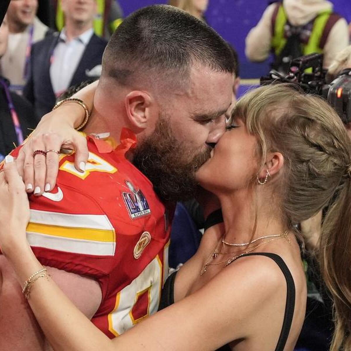 Travis Kelce recalls moment he fell for Taylor Swift