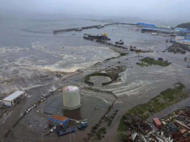 Tsunami risk eases, volcano erupts after Russian quake