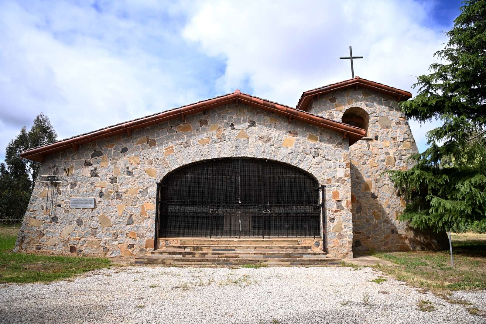 Murchison’s Italian Ossario opens its gates for memorial service