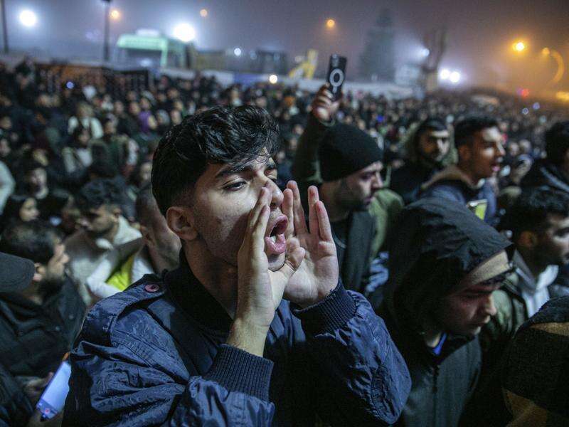 Türkiye'de deprem nöbeti sırasında hükümete öfke