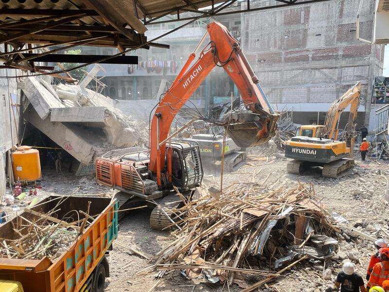 Search Continues as Indonesia Building Toll Rises to 50 | Shepparto...