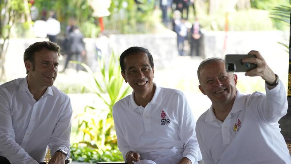 (L-R) Emmanuel Macron, Joko Widodo, Anthony Albanese