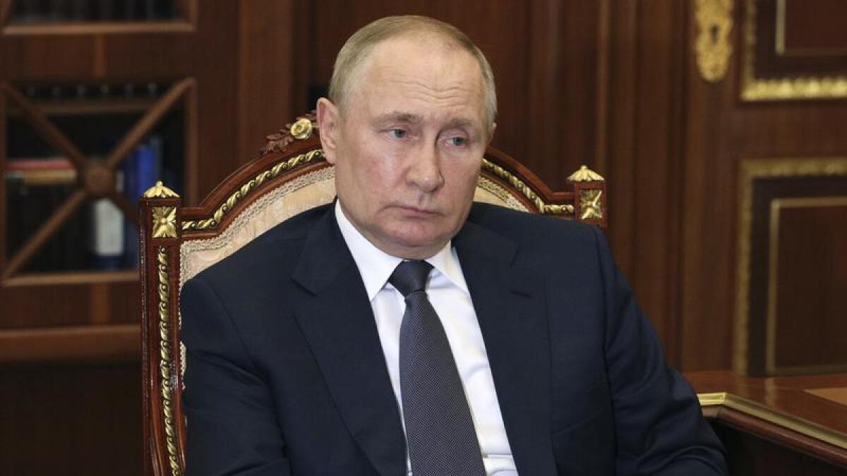 Putin fast-tracks more Russian passports