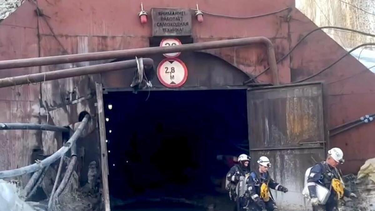 Russia emergency employees at the collapsed goldmine in Amur region