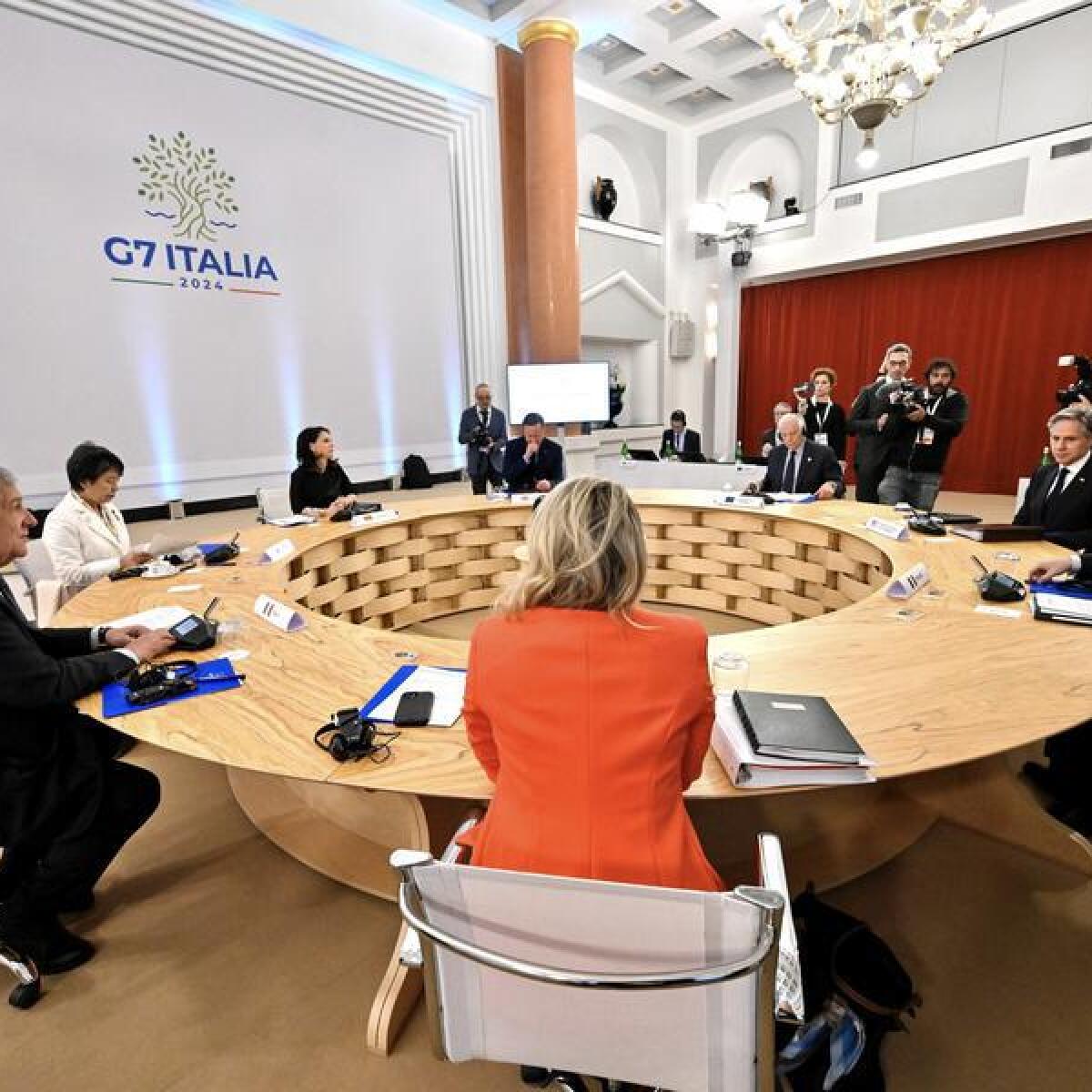 Italian Foreign Minister Antonio Tajani and fellow G7 ministers