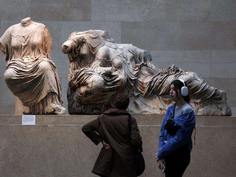 Sculptures row won’t hurt Greece-UK relations: PM