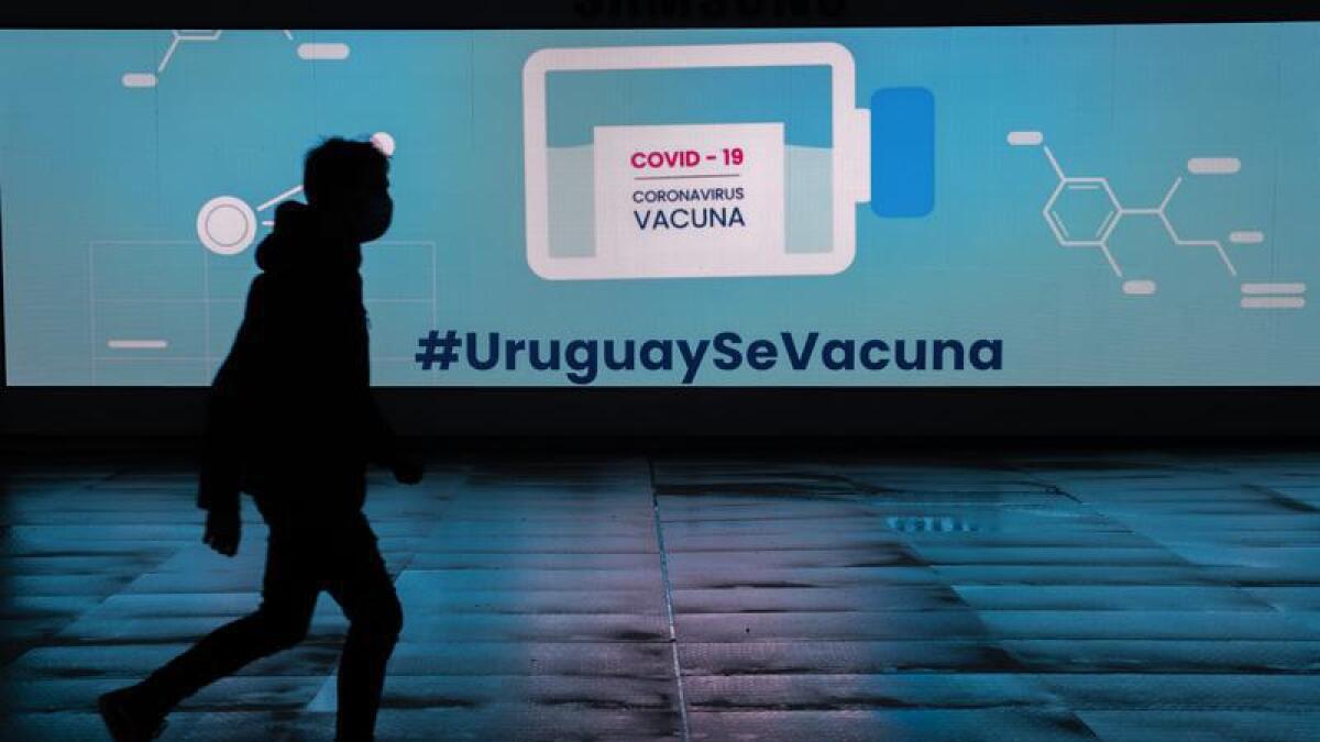 Uruguay vaccination centre sign