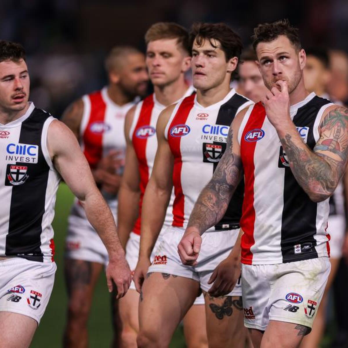 Disappointed St Kilda players.