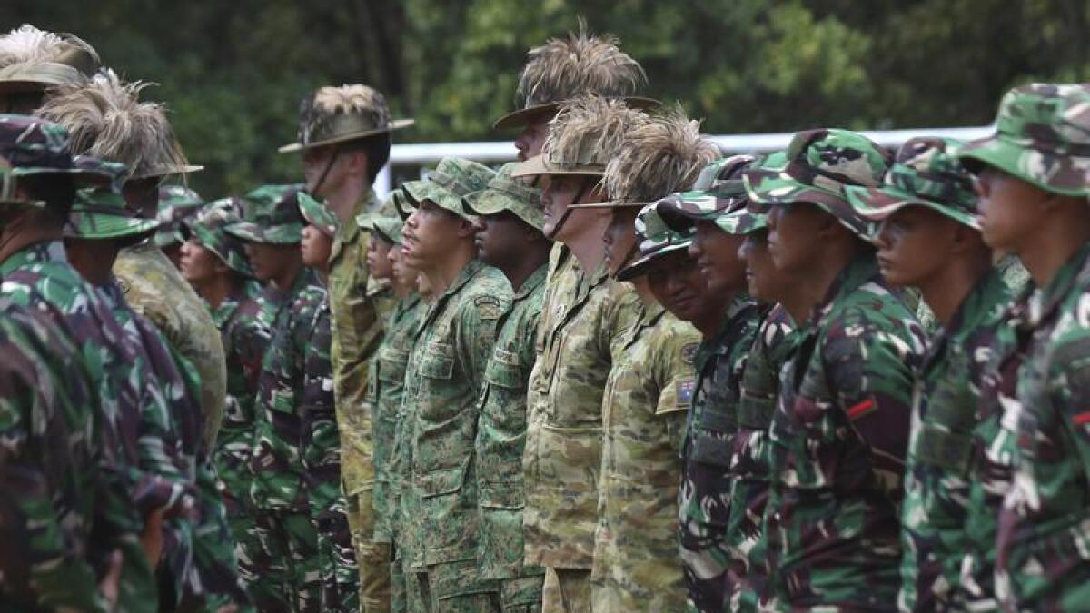 Indonesian, Singaporean and Australian Army soldiers in Indonesia