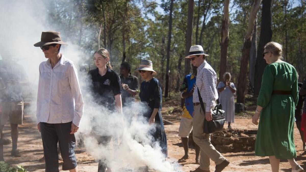 Smoking ceremony, part of Tiwi Island visit for federal court hearing