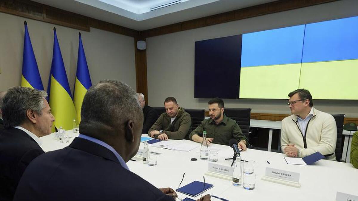 US diplomats and Ukrainian President Volodymyr Zelenskiy meet in Kyiv.