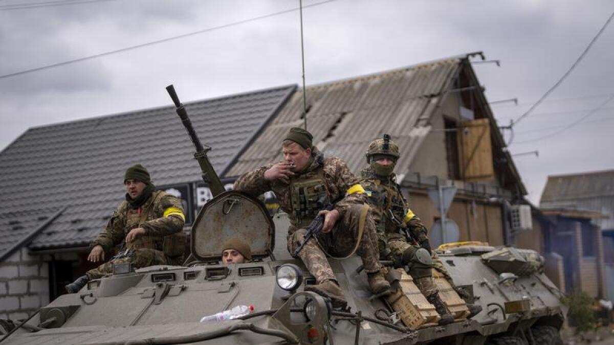 Ukrainian soldiers in Kyiv