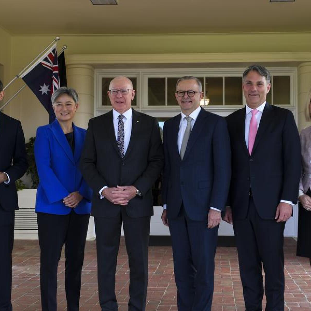 David Hurley with Anthony Albanese and senior ministers.