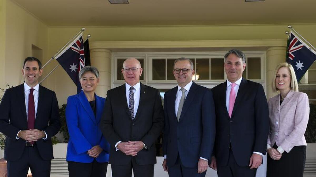 David Hurley with Anthony Albanese and senior ministers.