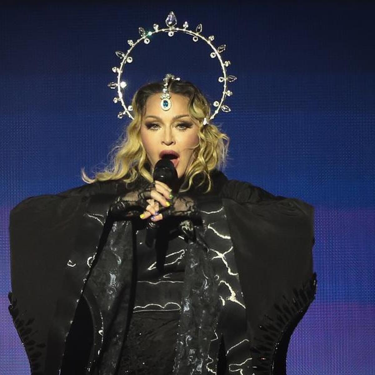 Madonna performs in Rio de Janeiro