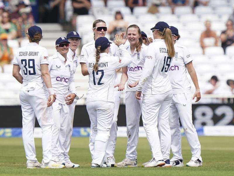 England back in Ashes Test after Australian collapse
