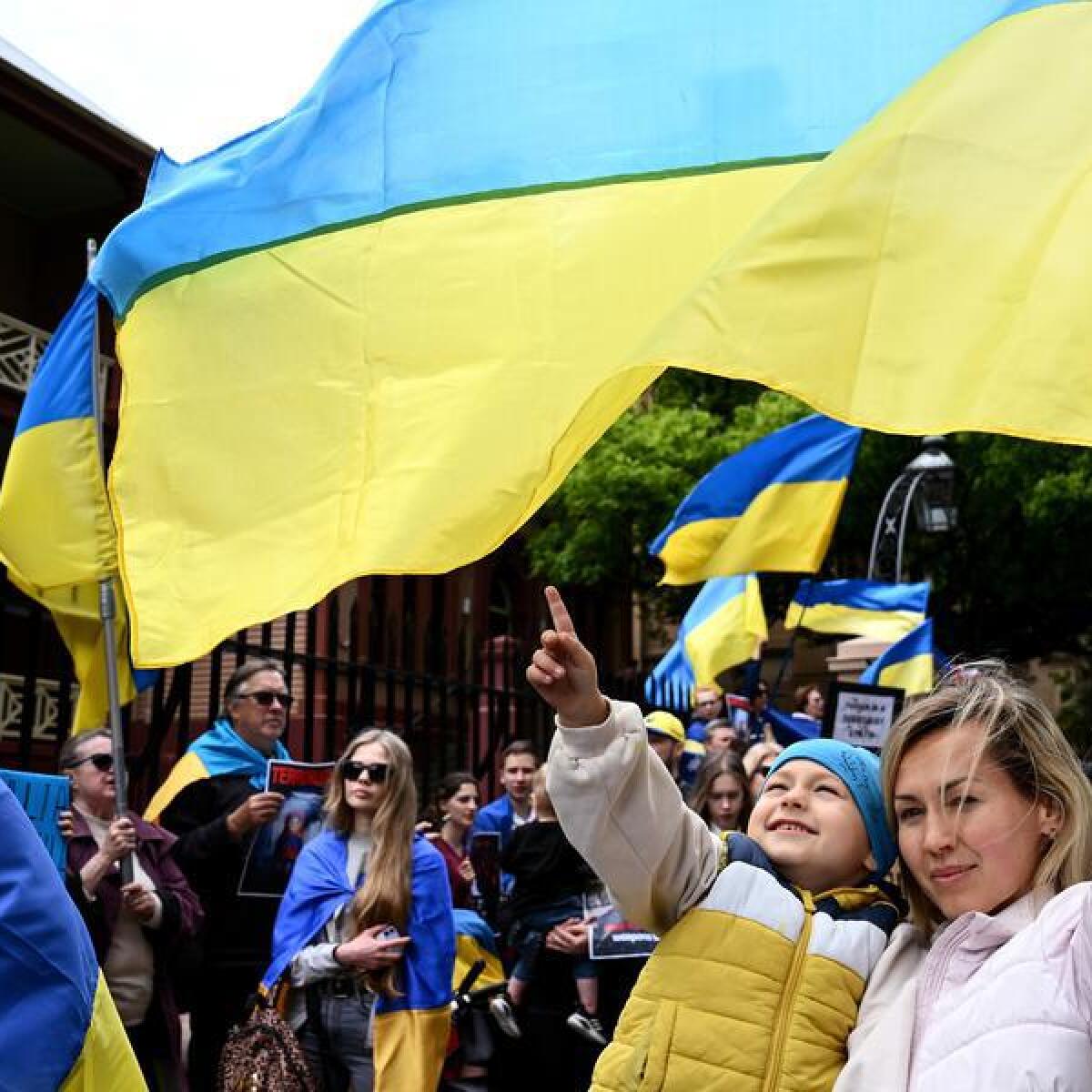 Protesters rally against the attacks on Ukraine