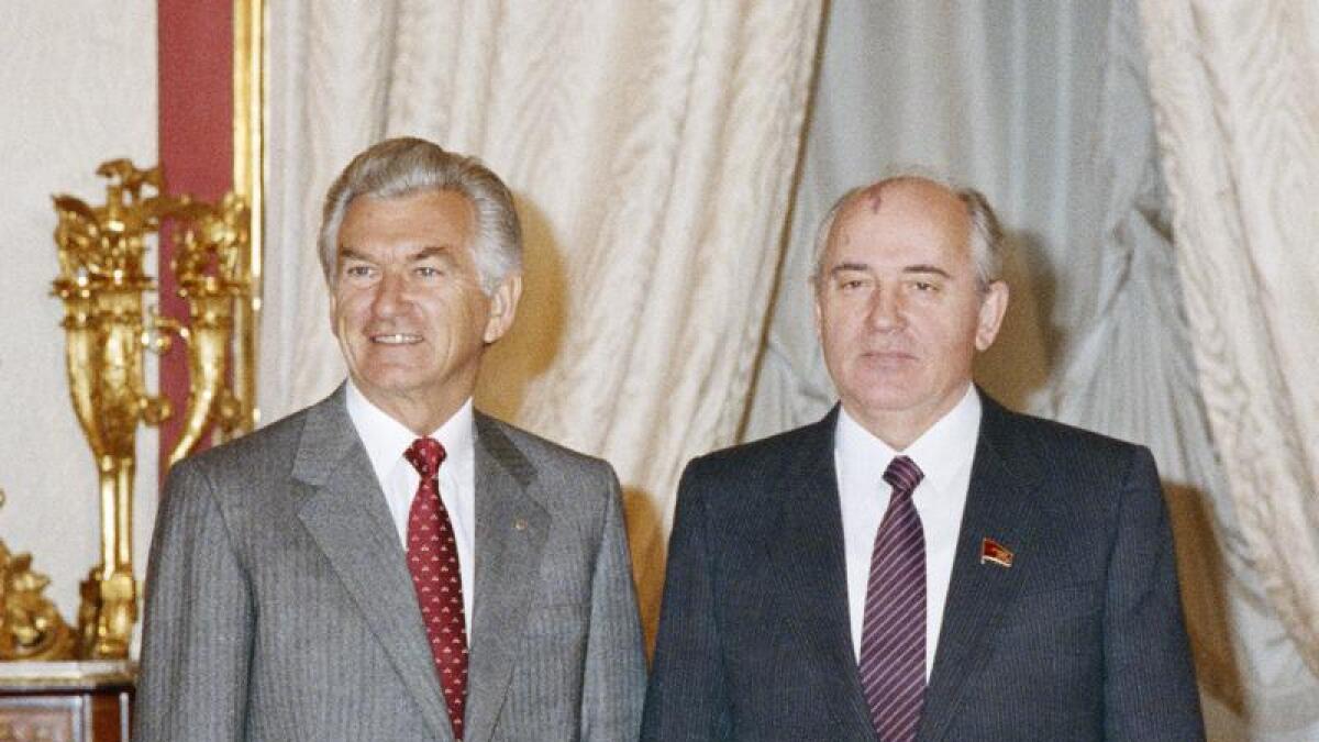 Bob Hawke and Mikhail Gorbachev in Moscow in 1988.