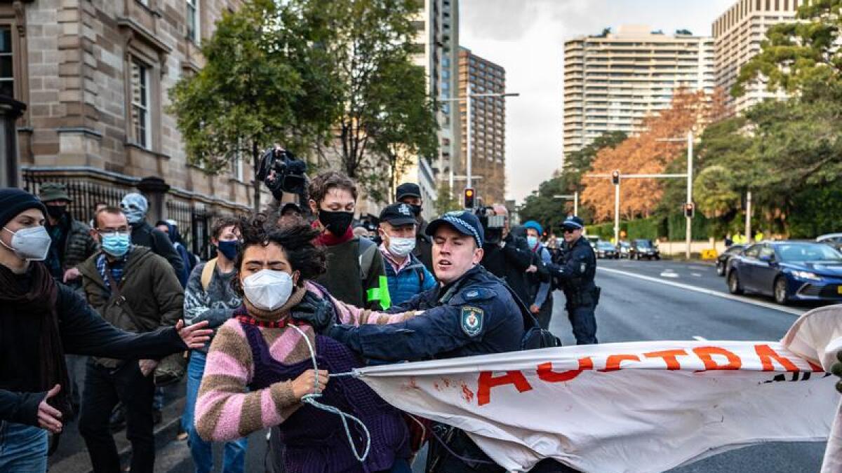 BLOCKADE AUSTRALIA SYDNEY